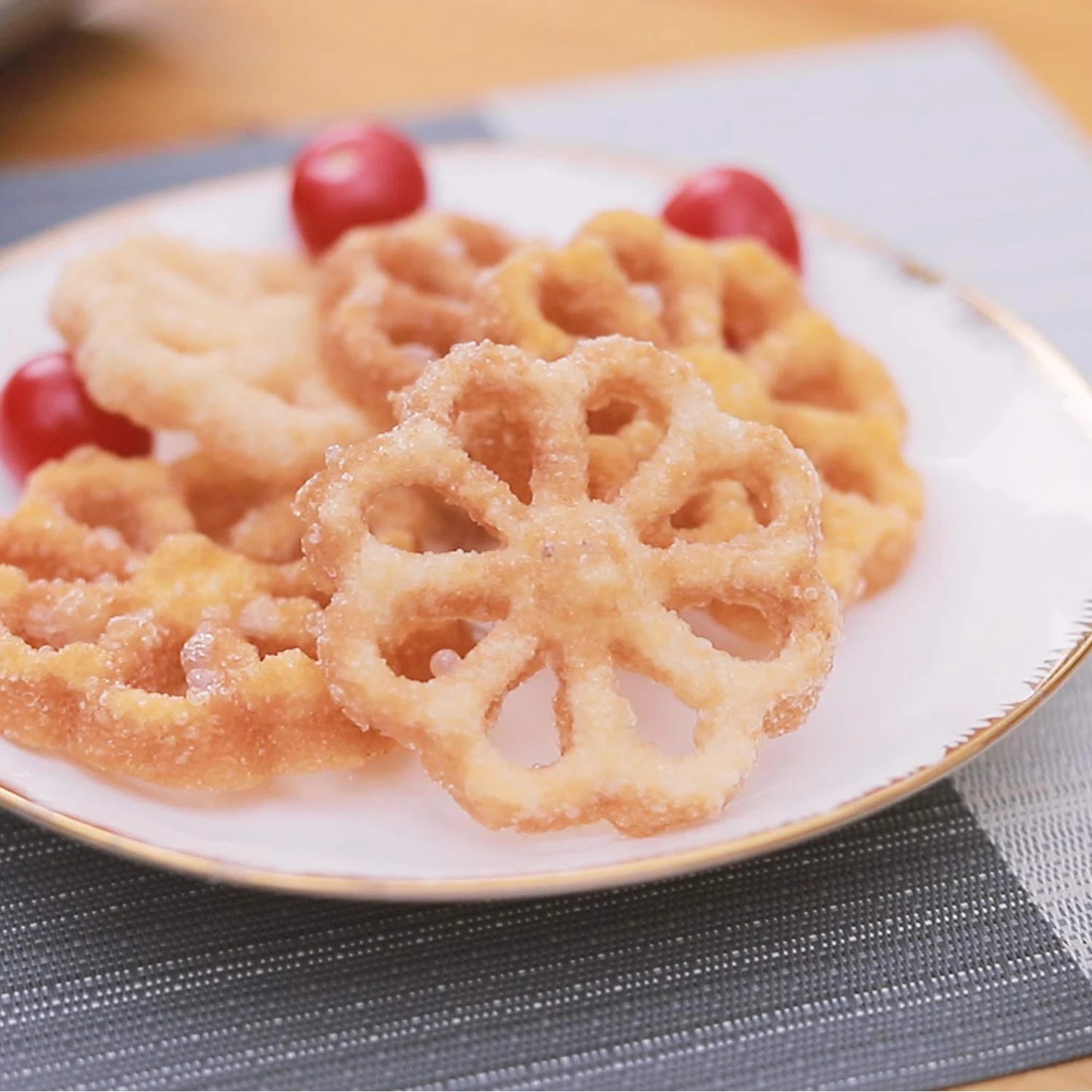 Rosette & Biscuit Craft Kit – Silicone Mould & Funnel Ring Set